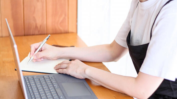 介護の事故報告書の目的とは？ 実際の事故をもとに記入例や書くときのポイントを紹介