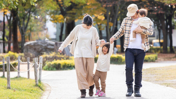 【2025年施行】改正育児・介護休業法と雇用保険法 - 改正内容と人事部門の具体的な対応策