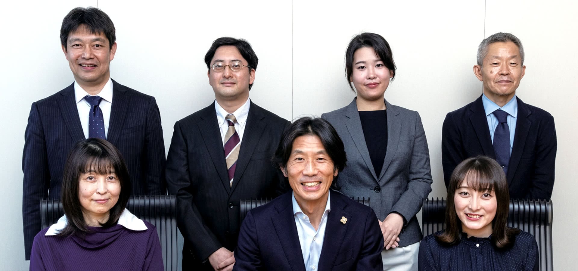 前列左から、三菱電機 青木 なほ 氏、小川 晃司 氏、相原 早紀 氏後列左から、MIND 土屋 隆 氏、深澤 大輔 氏、中畔 瑳雪 氏、神戸 健 氏