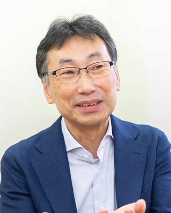 小林 敦 氏
