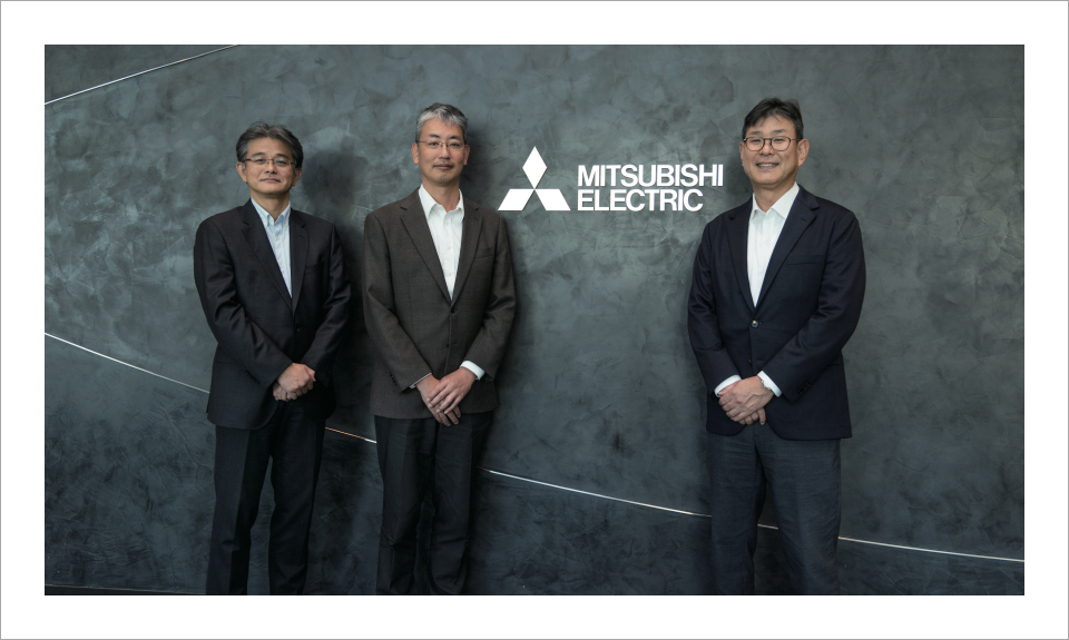 左から、三菱電機デジタルイノベーション株式会社　牛野 達司　取締役　第一ビジネスユニット長、諏訪 啓　取締役　第二ビジネスユニット長、雲田 憲太郎　取締役　第三ビジネスユニット長