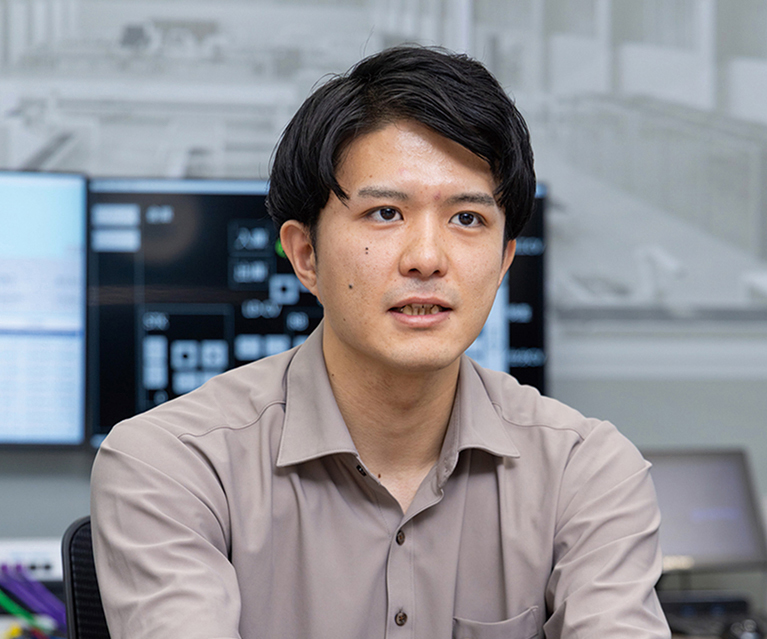 市川 英嗣